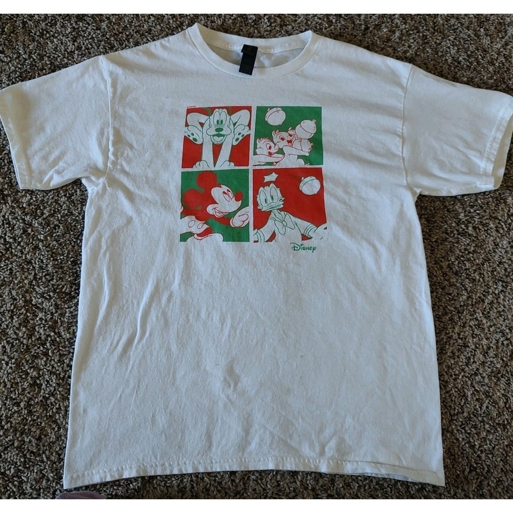 Disney Mickey & Friends 4 Panel T-Shirt White XLarge Red Green Daffy Pluto